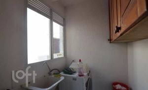 Image 12 - 878182