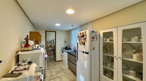 Image 17 - 878183