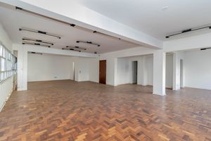 Image 1 - 878185