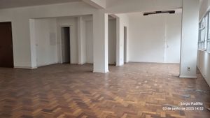 Image 4 - 878185