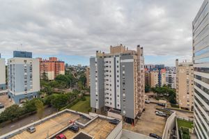 Image 12 - 878198