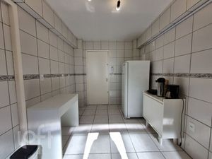 Image 7 - 878233