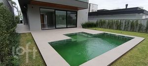 Image 1 - 878258