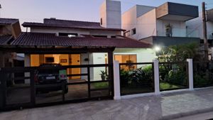 Image 0 - 878260