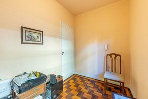 Image 9 - 878261
