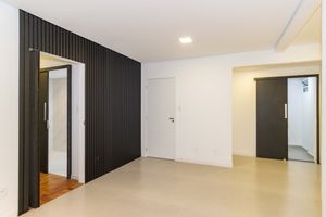 Image 4 - 878267