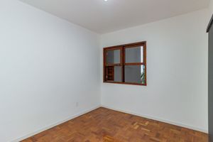 Image 9 - 878267