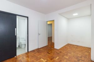 Image 7 - 878267