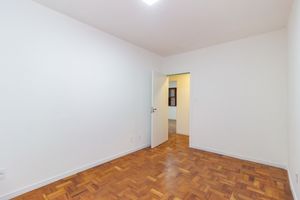 Image 18 - 878267