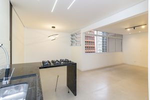 Image 24 - 878267