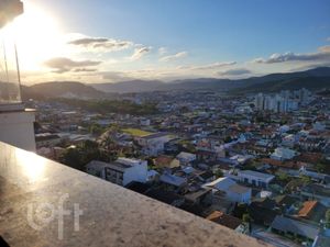 Image 12 - 878273