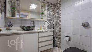 Image 17 - 878276