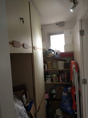 Image 17 - 878281