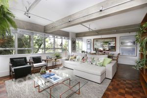 Image 21 - 878285