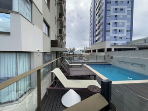 Image 17 - 878287