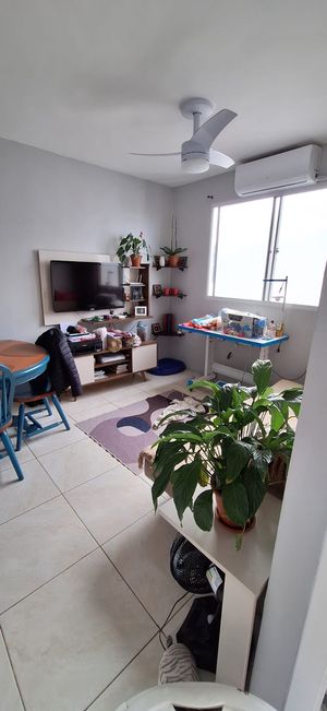 Image 10 - 878295