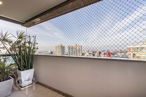 Image 7 - 878297