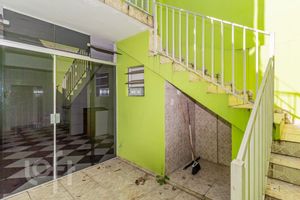 Image 9 - 878302