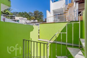 Image 16 - 878302