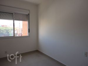 Image 11 - 878305