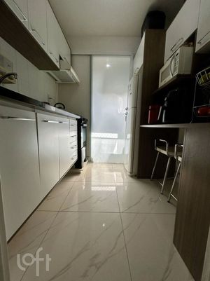Image 6 - 878307