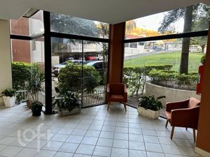 Image 18 - 878307