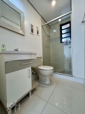 Image 9 - 878307