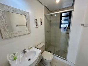 Image 8 - 878307