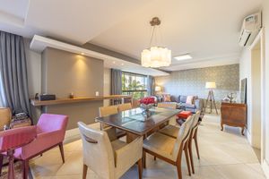 Image 1 - 878309