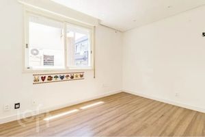 Image 17 - 878315