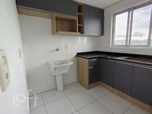 Image 4 - 878318