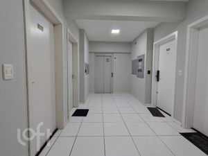 Image 10 - 878318