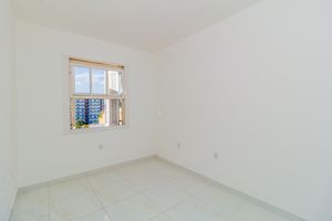 Image 9 - 878319