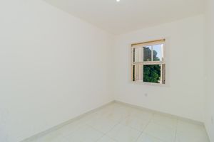 Image 10 - 878319