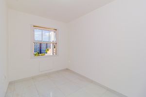 Image 21 - 878319