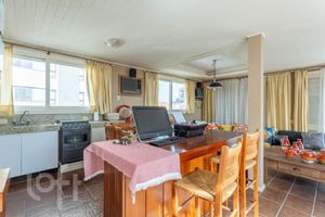 Image 1 - 878321