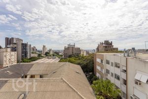 Image 17 - 878321
