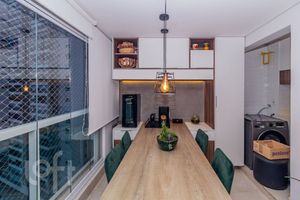 Image 7 - 878322