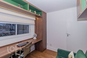 Image 14 - 878322