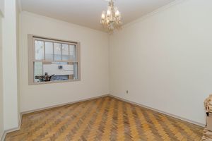 Image 4 - 878339