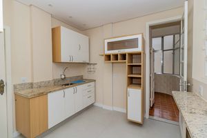 Image 12 - 878339