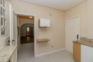 Image 13 - 878339