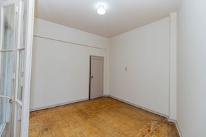 Image 31 - 878339
