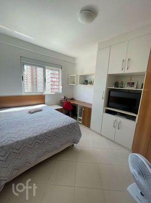 Image 9 - 878343