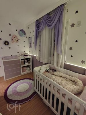 Image 10 - 878353