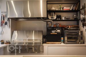 Image 18 - 878358
