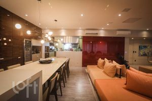 Image 9 - 878358