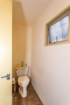 Image 30 - 878361