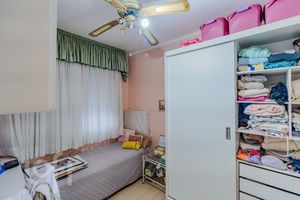 Image 13 - 878372