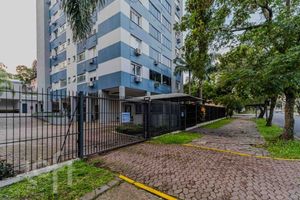 Image 37 - 878372